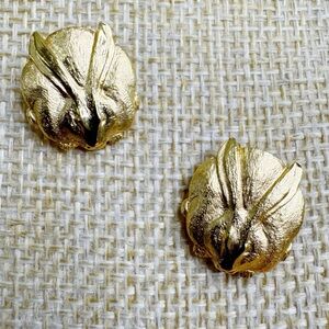 MFA Museum Of Fine Arts Boston Gold-Tone Bunny Rabbit Post Earrings Lightweight